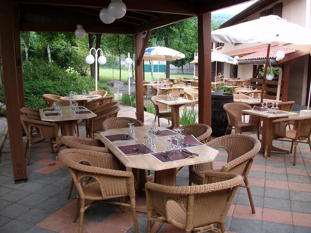 Kyriad Grenoble Sud - Seyssins Exterior foto