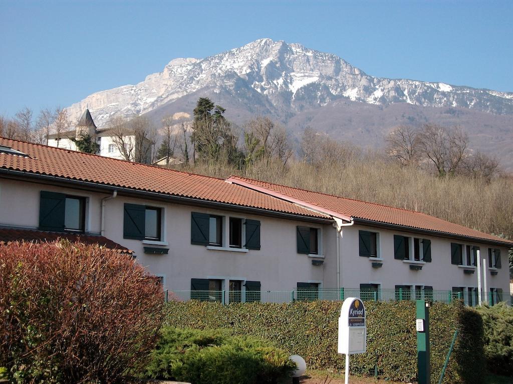 Kyriad Grenoble Sud - Seyssins Exterior foto